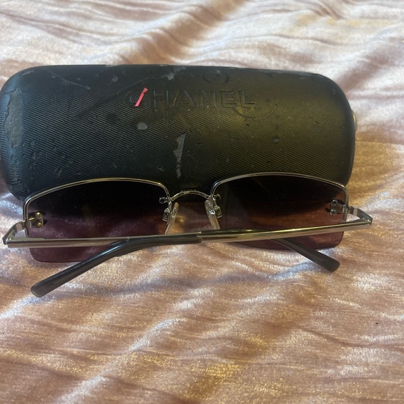 Vintage Chanel sunglasses - Picture 3 of 4